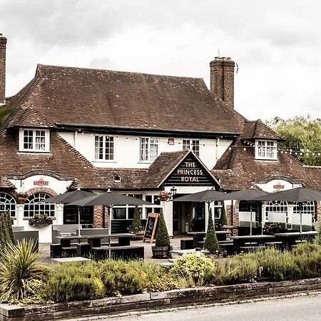 The Princess Royal Farnham  Extérieur photo