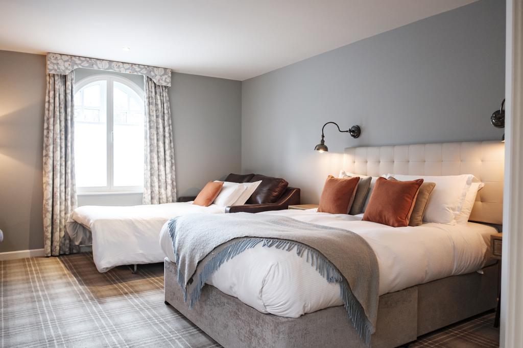 The Princess Royal Farnham  Extérieur photo