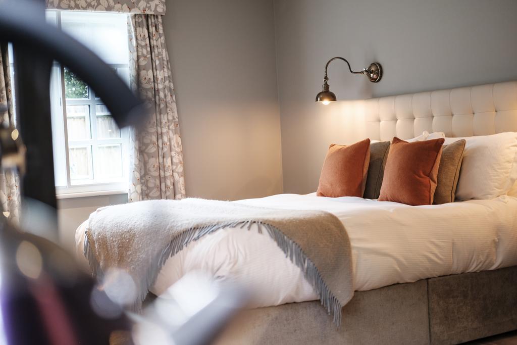 The Princess Royal Farnham  Extérieur photo
