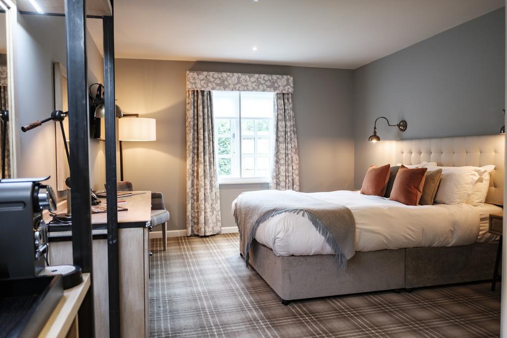 The Princess Royal Farnham  Extérieur photo