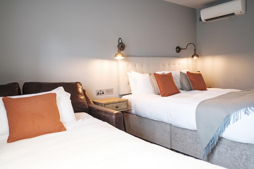 The Princess Royal Farnham  Extérieur photo