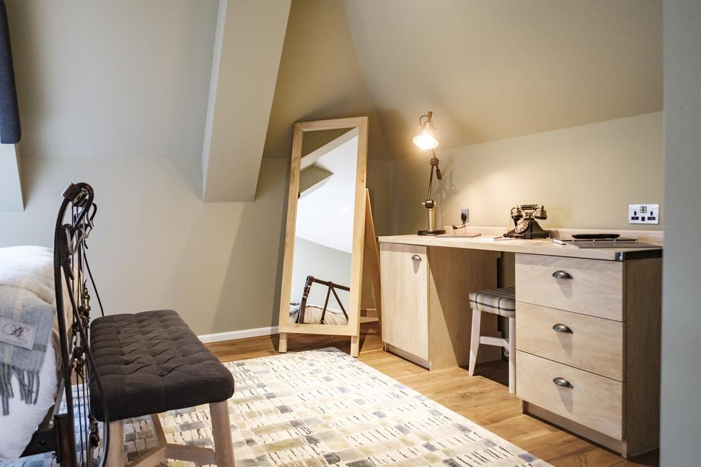 The Princess Royal Farnham  Extérieur photo