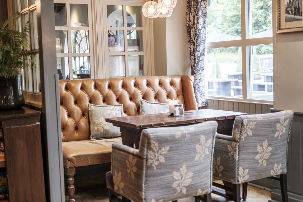 The Princess Royal Farnham  Extérieur photo