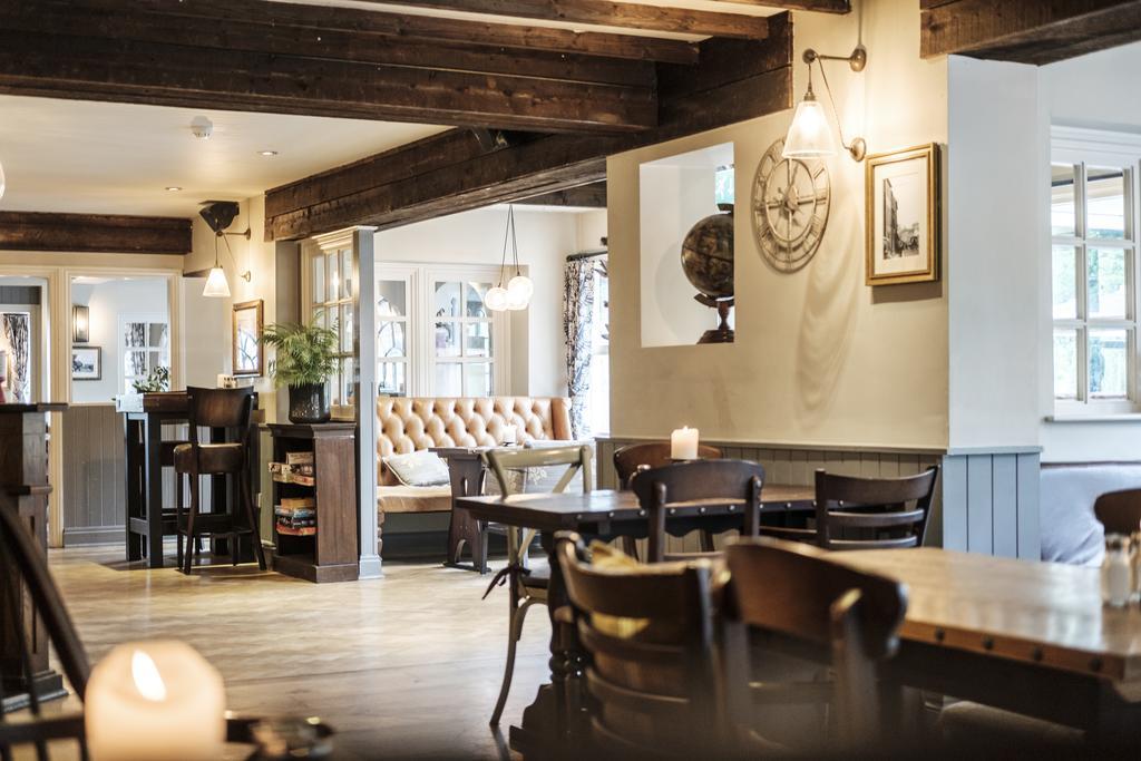 The Princess Royal Farnham  Extérieur photo