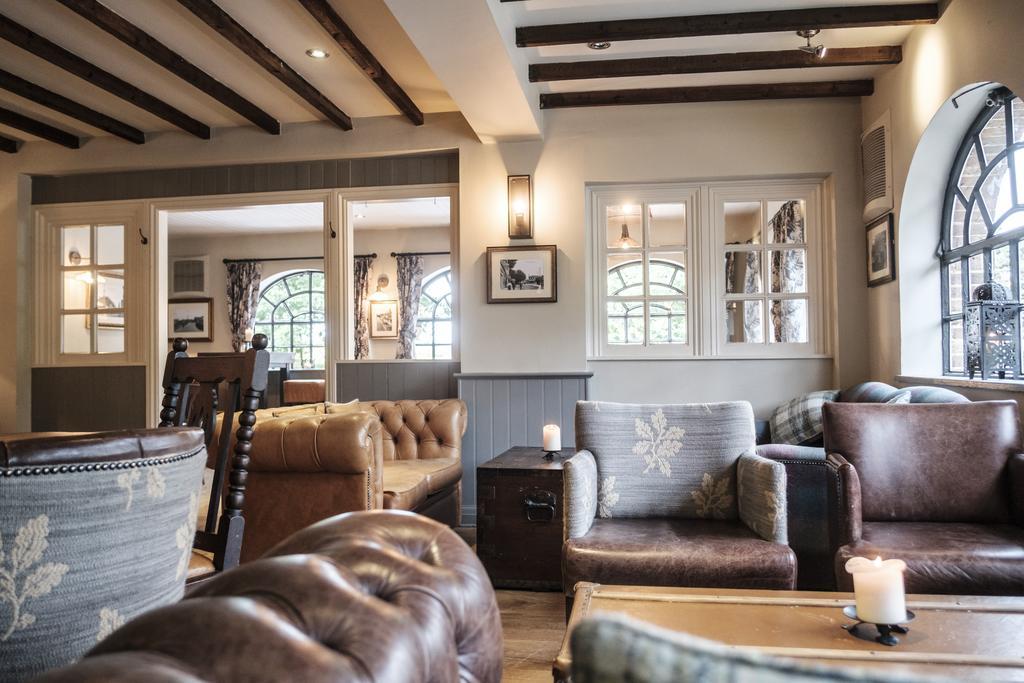 The Princess Royal Farnham  Extérieur photo