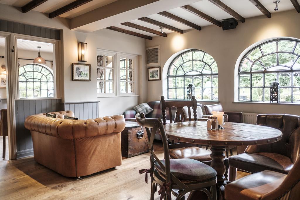 The Princess Royal Farnham  Extérieur photo