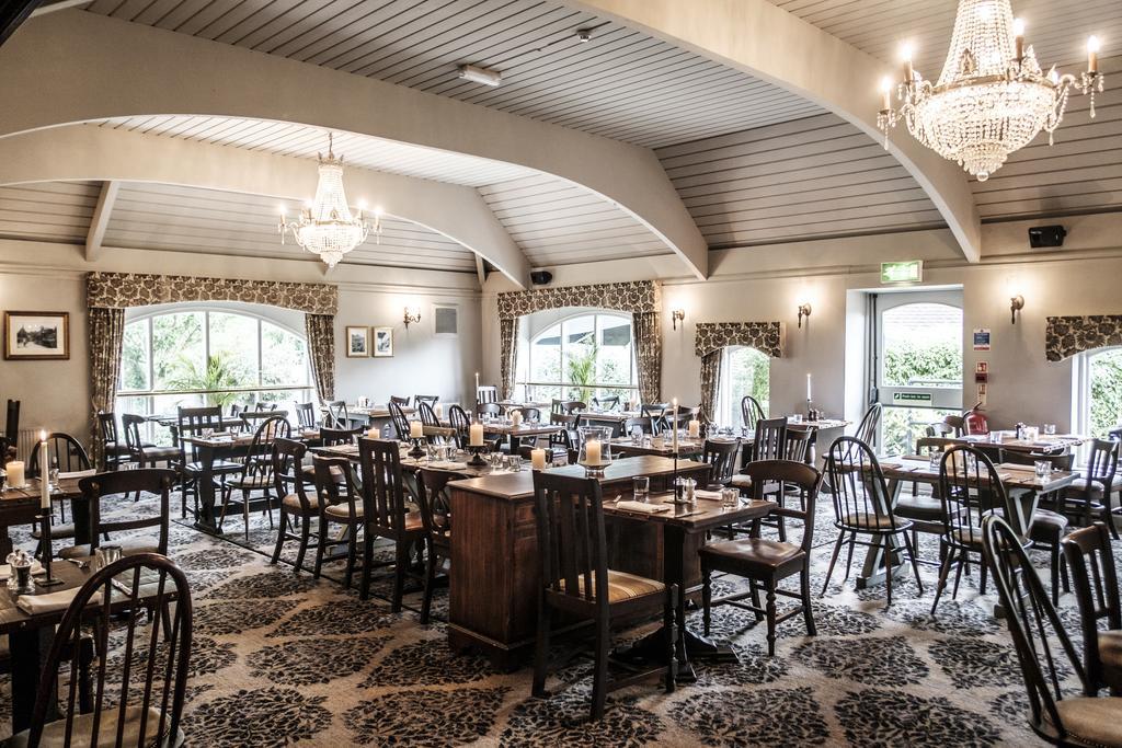 The Princess Royal Farnham  Extérieur photo