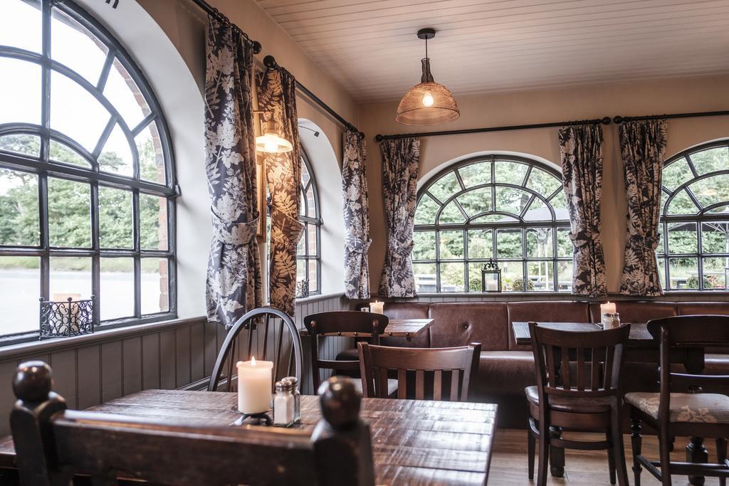 The Princess Royal Farnham  Extérieur photo