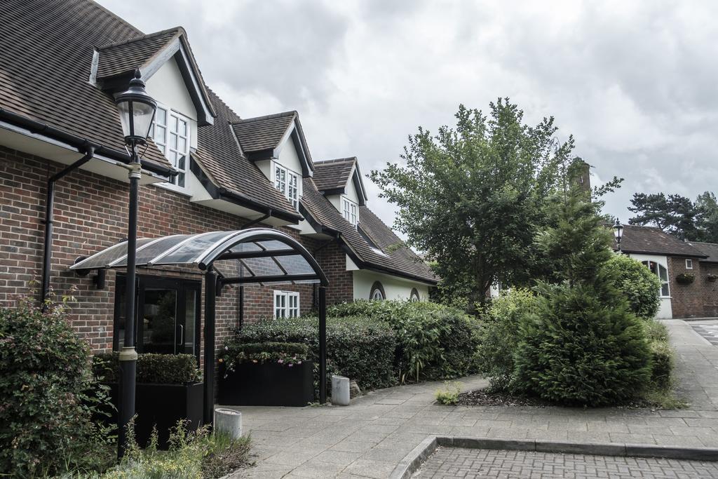The Princess Royal Farnham  Extérieur photo