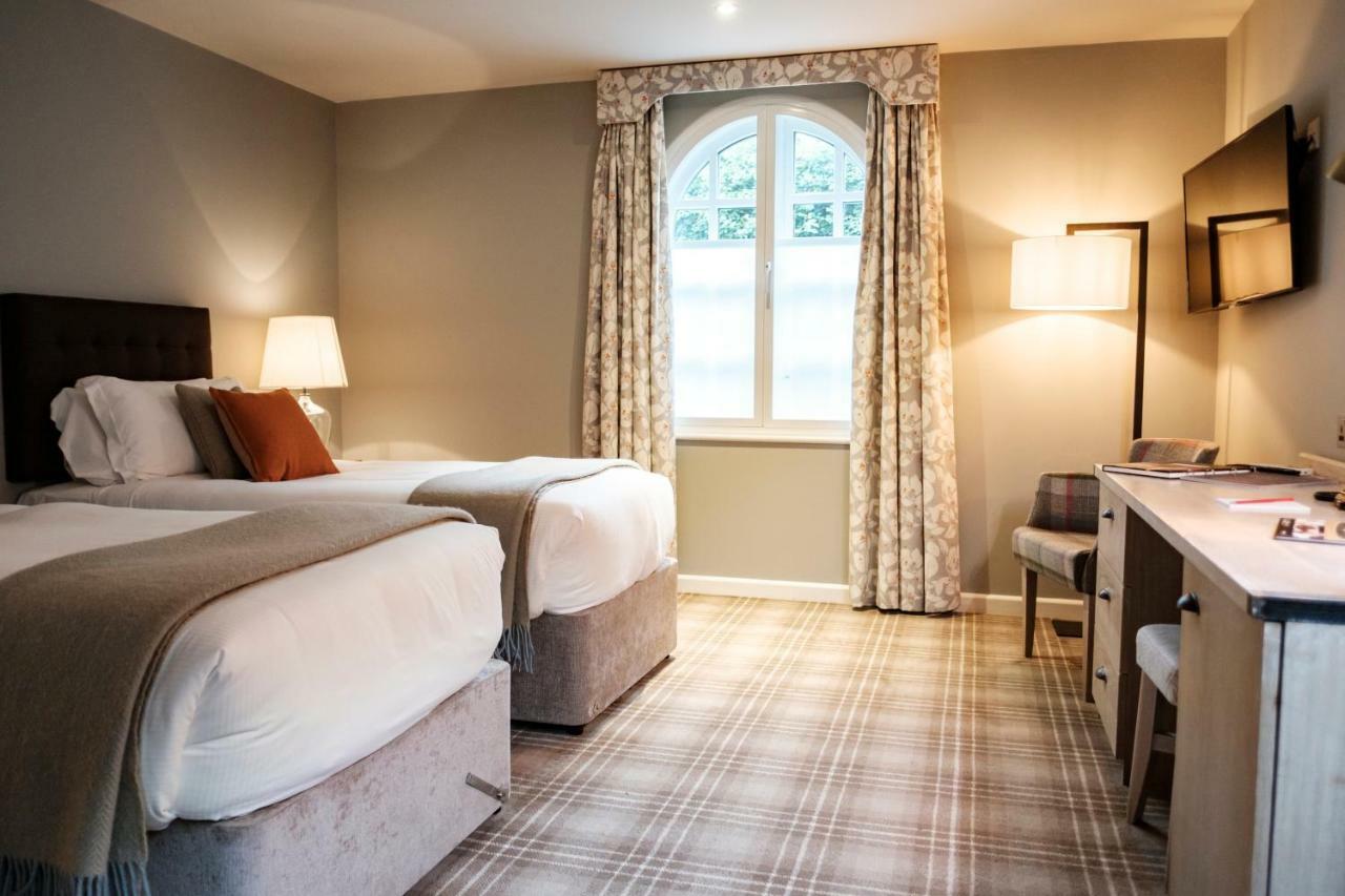 The Princess Royal Farnham  Extérieur photo
